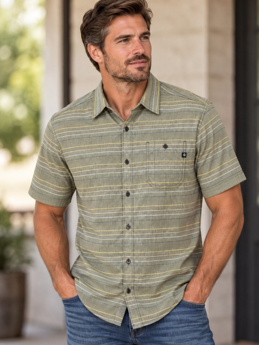 Coliseum World Explorer Short Sleeve Men's Button-Down Shirt - Large